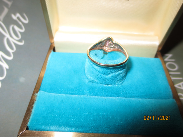 10 karat Gold Amethyst and Diamond Ring in Jewellery & Watches in Edmonton - Image 2