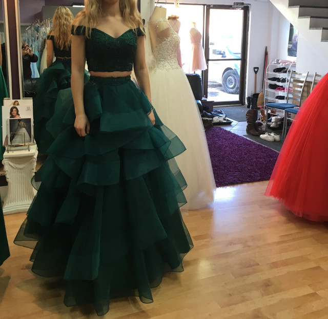 Prom Dress SIZE 4 in Women's - Dresses & Skirts in City of Halifax