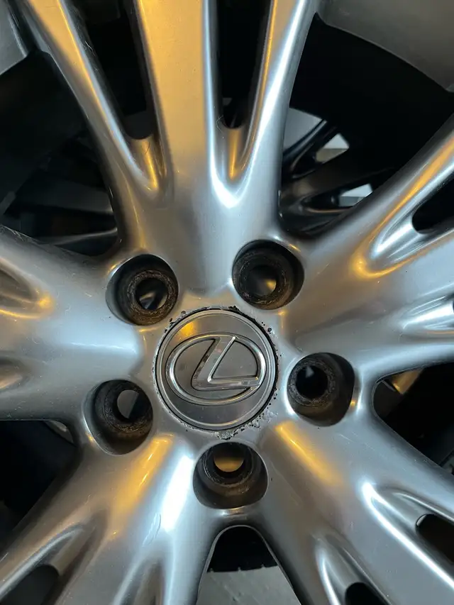 2010-2015 Tires with Rims For RX350 Only Used For Two Summers in Tires & Rims in Mississauga / Peel Region - Image 8