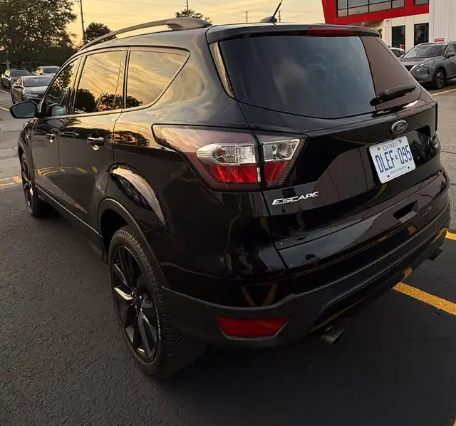 2018 Ford Escape SE AWD538448218031411205