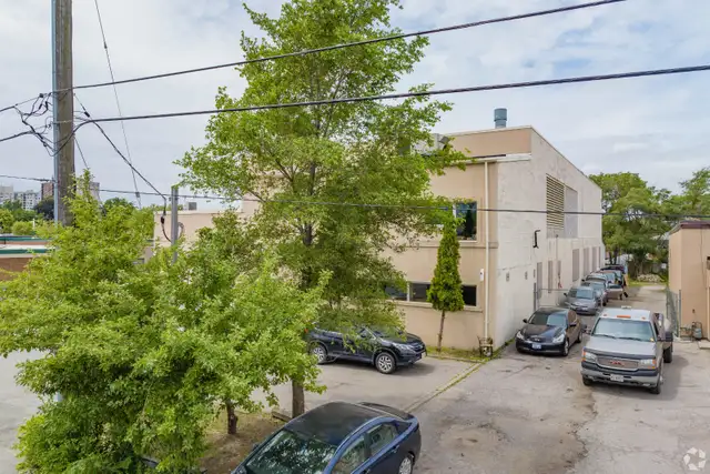 20,000 Square Foot Warehouse for Lease in Commercial & Office Space for Rent in City of Toronto - Image 3