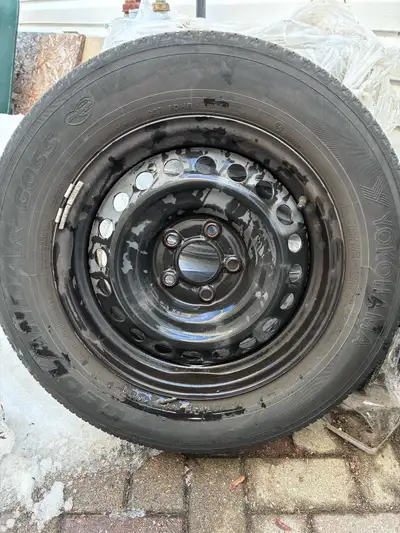 All seasons tires with steel rims. Tire good for a seasons and Rims with no rust Used on Toyota Sien...