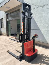 Electric Pallet Stacker 3300 lbs 12 Ft Height