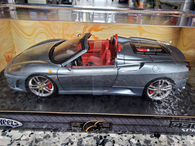 1:18 Diecast Hot Wheels Exclusive Ferrari F430 Spider Grey in Arts & Collectibles in Kawartha Lakes - Image 3
