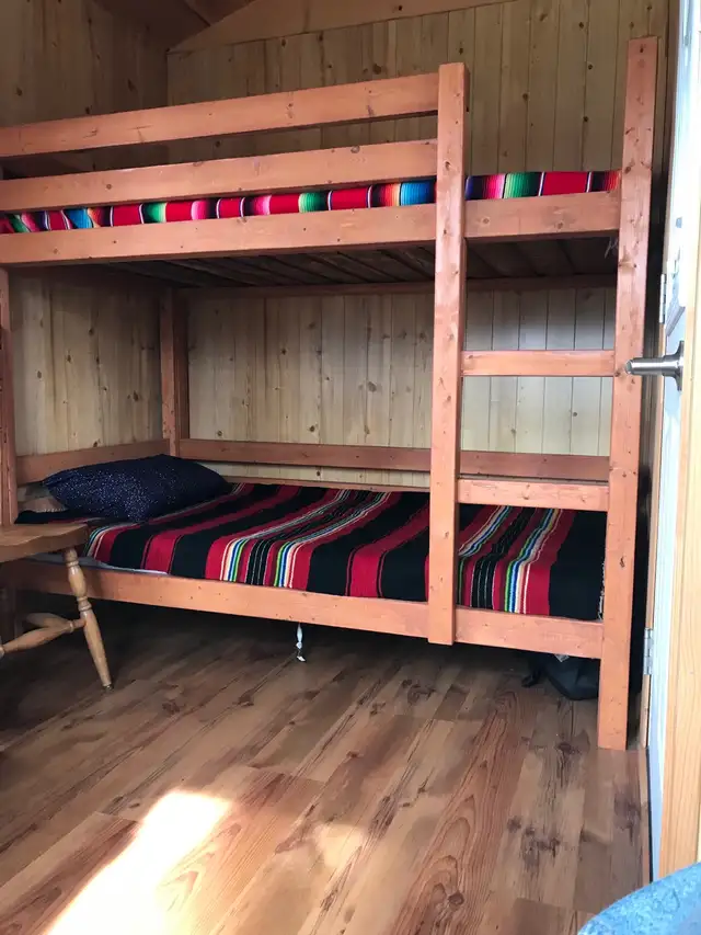 Bunkie (cabin) for rent in Ontario in Canada - Image 5
