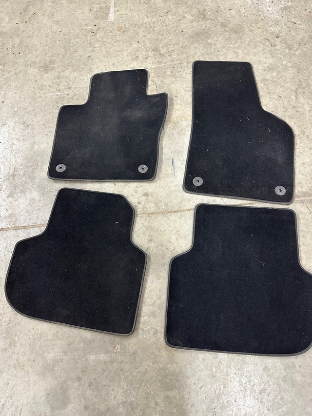 Vw floor mats in Other Parts & Accessories in Kawartha Lakes