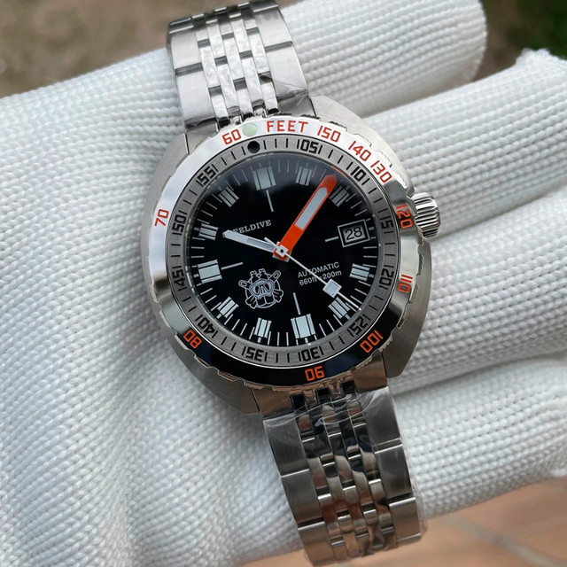 Steeldive DOXA 300T Homage - New - Available bracelet or strap in Jewellery & Watches in City of Toronto