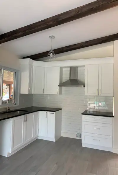 4bed 2full bath house in Pierrefonds. Available now with pool.