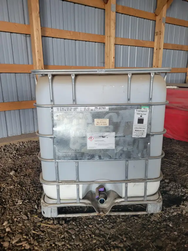 Empty Tote Container in Other in Portage la Prairie - Image 3