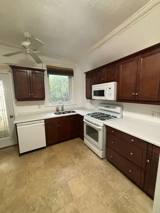 1BR Main Flr | Steps to Victoria Park Stn | Garage Avail