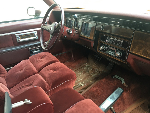 1981 Pontiac Parisienne (350 engine) + parts in Engine & Engine Parts in Winnipeg - Image 2