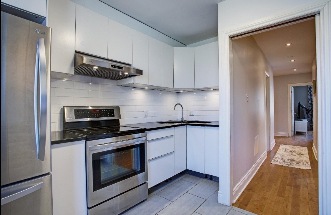 FURNISHED 2-BEDROOM APARTMENT FOR RENT IN NDG — photo 1