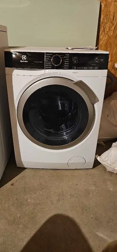 Laveuse Electrolux 24 pouces, View more