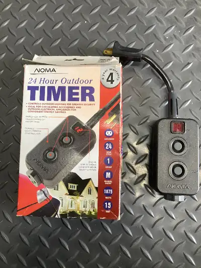 Noma 24 hour outdoor timer Like new, never used Noma minuterie extérieure 24 heures Comme neuf, jama...