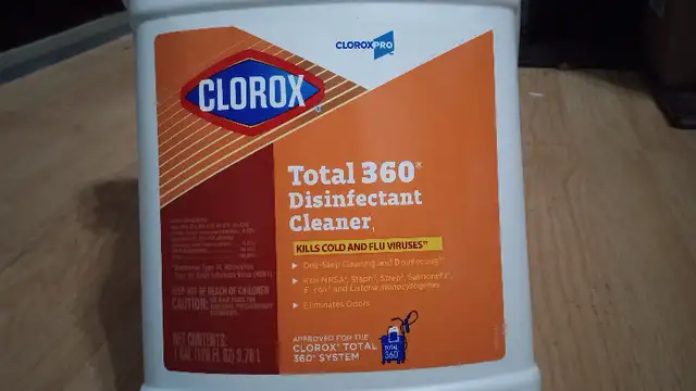 Néttoyant désinfectant 3.78L Clorox Commercial  Total 360 Clean in Other in City of Montréal - Image 3
