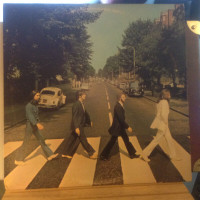 BEATLES - Abbey Road RARE - Lennon doesn&#39;t have shoes on!