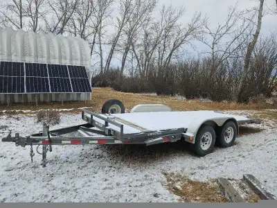 We are selling our 2010 PJ gravity tilt deck car hauler as we are upgrading to a larger trailer. Til...
