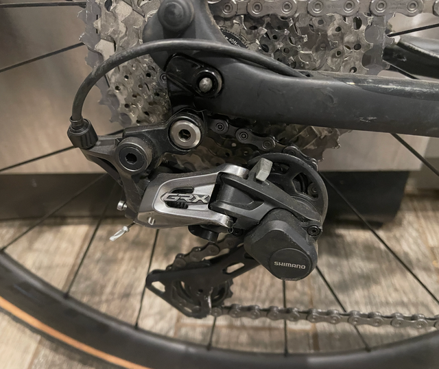 2023 Trek FX6 Sport Carbon Fibre HUGE DEAL! in Other in Thunder Bay - Image 3