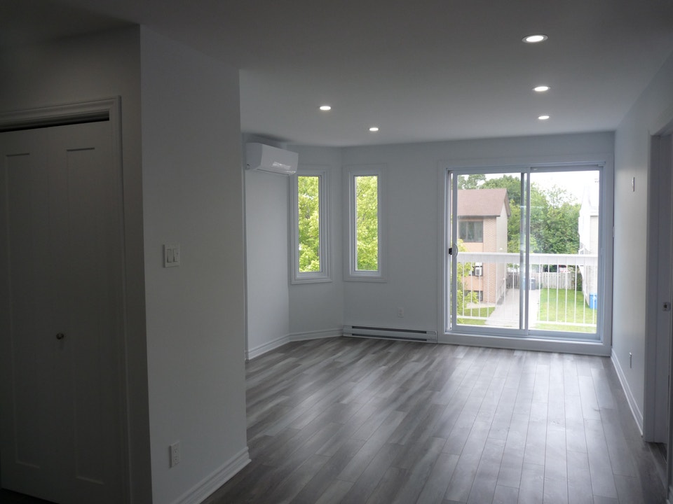 5 ½ RÉNOVÉ_Lumineux, avec inclusions_Terrebonne 1