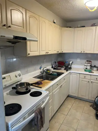 Room available for rent on sharing basis male/female -550 including Utilies . Location : Kennedy & S...