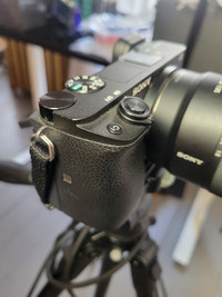 Sony a6400 Mirrorless Camera with Sony 18-135mm F3.5-5.6 Lens