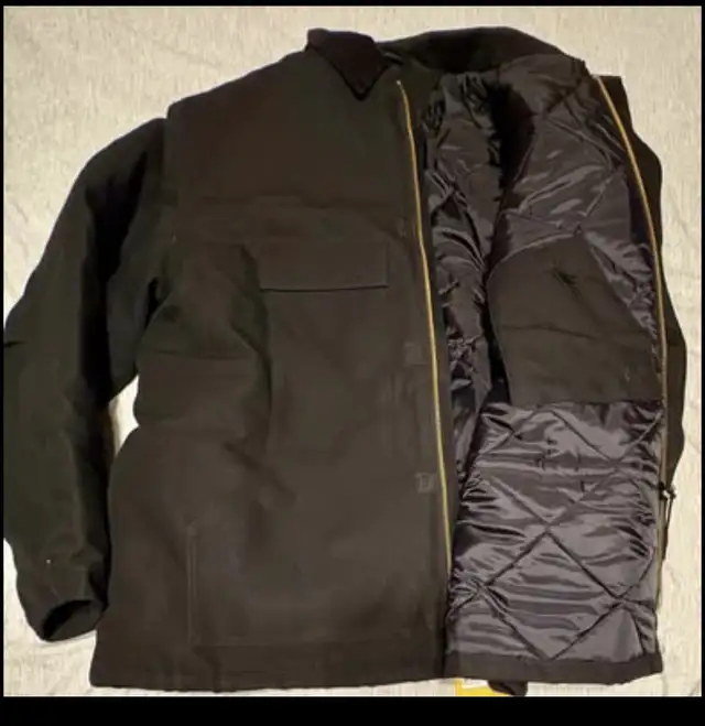 Carhartt Men's Firm Duck Insulated Traditional jacket- 2XLT in Men's in Brantford - Image 4