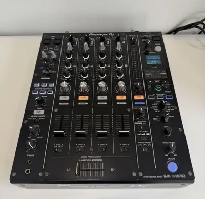 Pioneer DJM 900 NXS2 + Decksaver (Mint Condition), View more