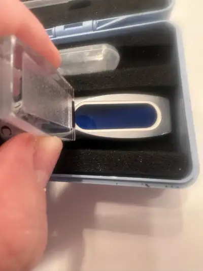 This is a used ATC portable refractometer that's perfect for measuring the salinity in saltwater aqu...