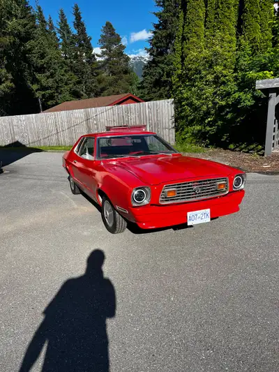 1977 mustang 2, v6 automatic. Mostly original with aftermarket front and back roll pan bumpers.