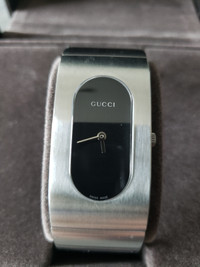 Vintage Gucci 2400L Stainless Steel Bangle Quartz Ladies Watch
