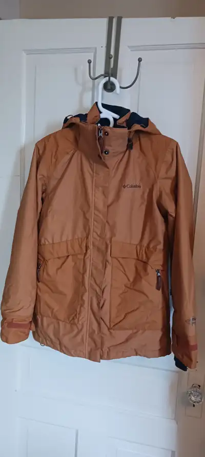 Columbia omni-heat, rain-resistant female coat (size M)., View more