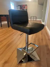 Bar stool in great condition