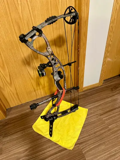 Hoyt Charger Compound Bow, View more