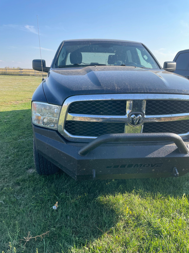 2015 Ram 1500 in Cars & Trucks in Medicine Hat - Image 3