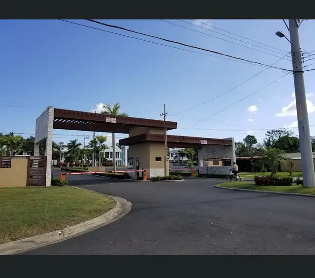 monthly and weekly rental costs rica - pacific in Other Countries in Canada - Image 5