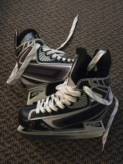 Hockey Skates Juniors Size 3, View more
