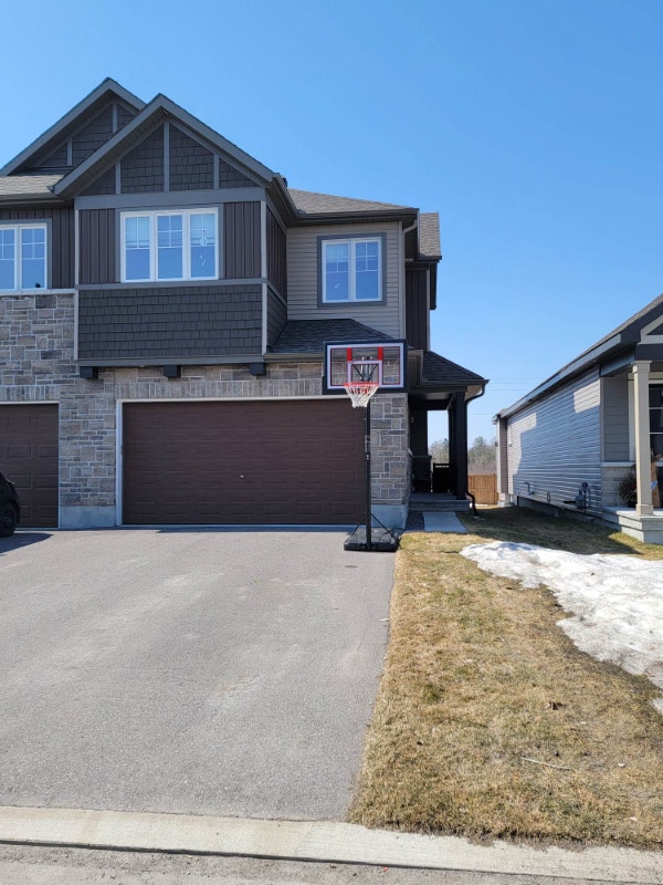 Outstanding townhome for rent in Carleton Place Long Term Rentals