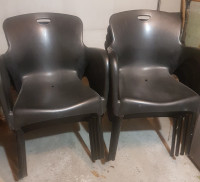 8 Chaises d'Extérieur/Patio Chairs