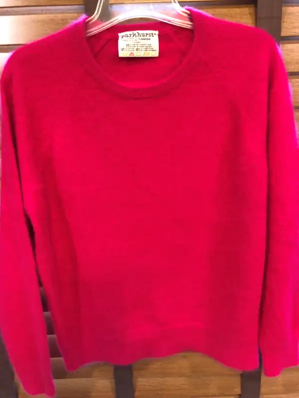 Fuchsia Angora Sweater- MADE IN CANADA 75% Angora in Women's - Tops & Outerwear in Sarnia - Image 2