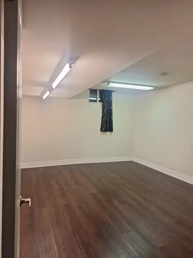 room for rent  in Room Rentals & Roommates in Kawartha Lakes - Image 6