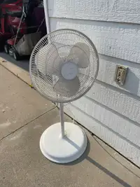 Standing fan