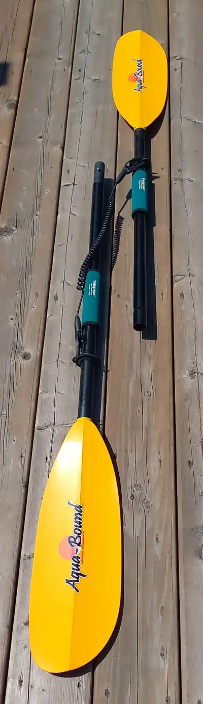 Aqua-Bound Kayak Paddle (220cm) 2 piece posilock fiberglass shaft. Paddle leash and grips included.