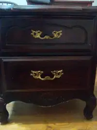 FRENCH PROVINCIAL 2 drawer end table $25. Can be easily repainte
