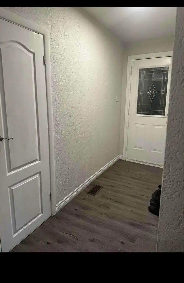 Private and sharing room in Long Term Rentals in Mississauga / Peel Region - Image 6