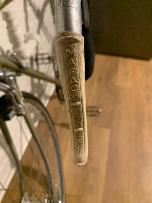 Vintage Peugeot 10 speed road bike in excellent condition in Road in City of Toronto - Image 5