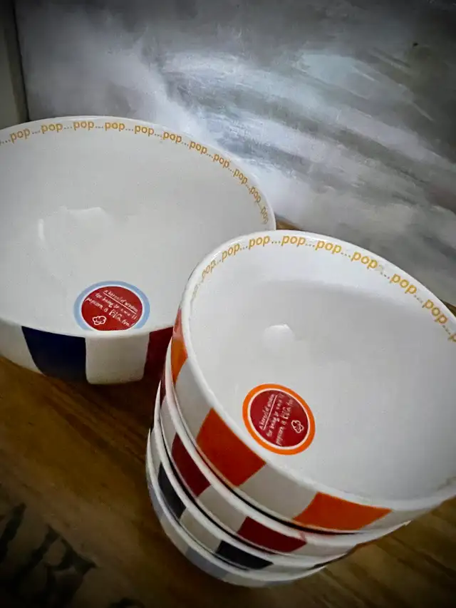 Popcorn Emergency Kit • Serving Bowl Plus 4 Fun Striped Bowls in Kitchen & Dining Wares in Kitchener / Waterloo - Image 6