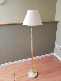 FLOOR LAMP WITH 3 NEW LAMP SHADES FOR SALE! $50 O.B.O
