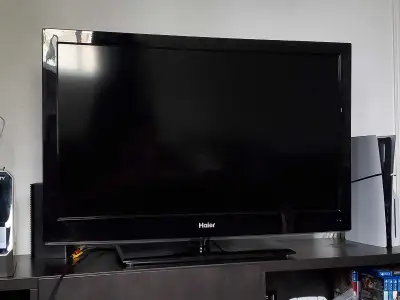 39 inch Haier TV very clean, sound and screen are good quality. It displays up to full HD 1080p at 6...