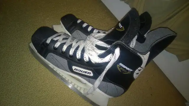 Bauer Impact 1000 SR Hockey Skates SIZE 9.5 US in Hockey in Mississauga / Peel Region - Image 7