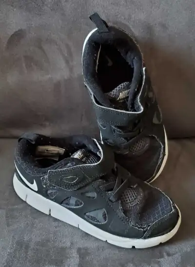 Size 10C Nike Free Run 2 Toddler Running Shoes, View more